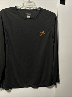 Realtree Black Long Sleeve Tee with Gold Logo
